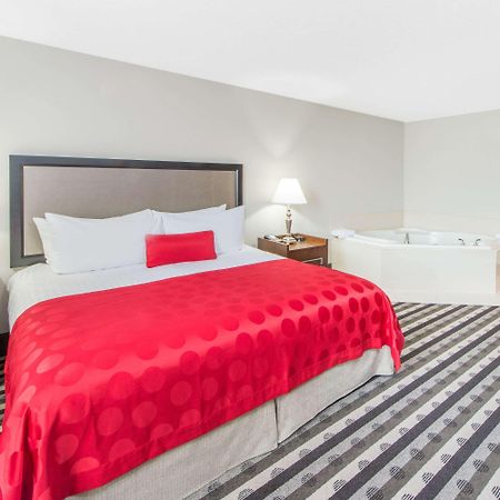 Ramada By Wyndham Springfield North Ξενοδοχείο Εξωτερικό φωτογραφία