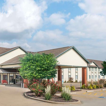 Ramada By Wyndham Springfield North Ξενοδοχείο Εξωτερικό φωτογραφία