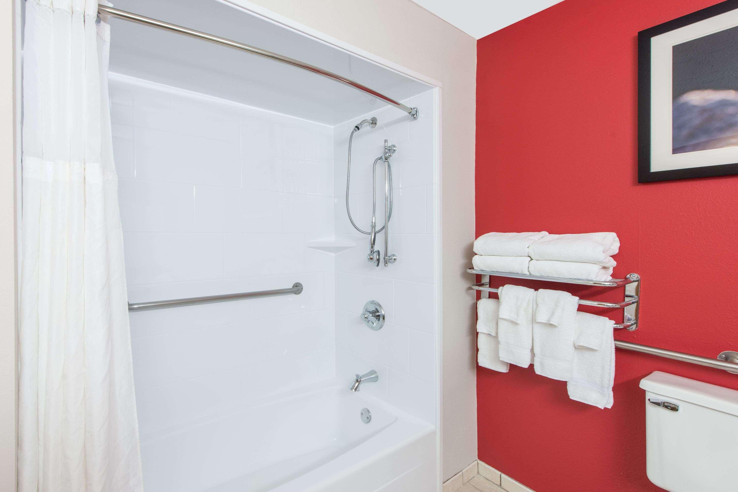 Ramada By Wyndham Springfield North Ξενοδοχείο Εξωτερικό φωτογραφία