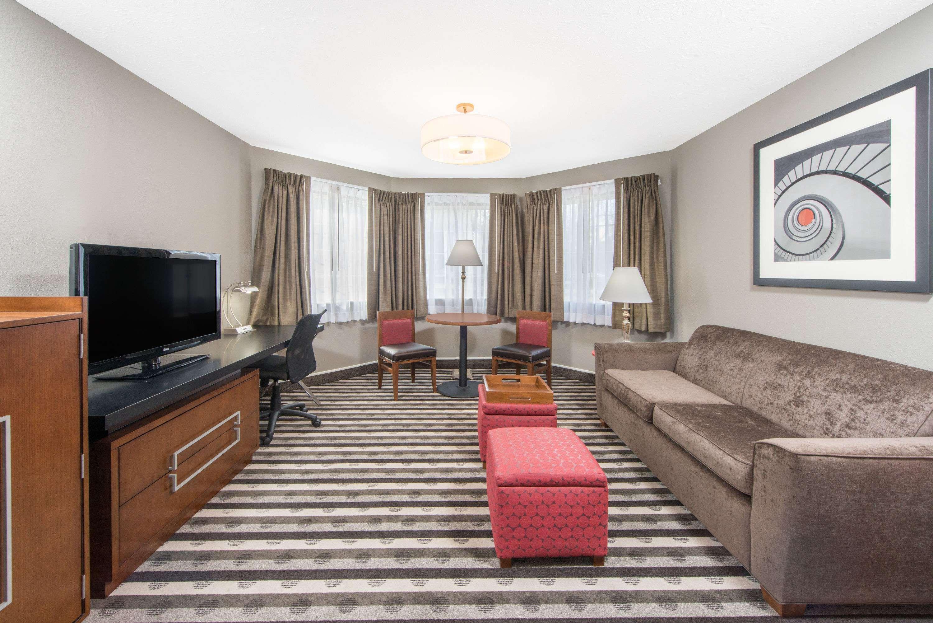 Ramada By Wyndham Springfield North Ξενοδοχείο Εξωτερικό φωτογραφία