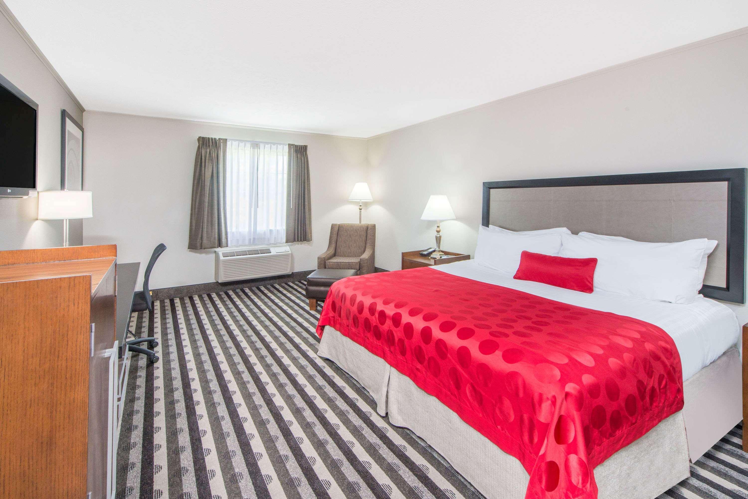 Ramada By Wyndham Springfield North Ξενοδοχείο Εξωτερικό φωτογραφία