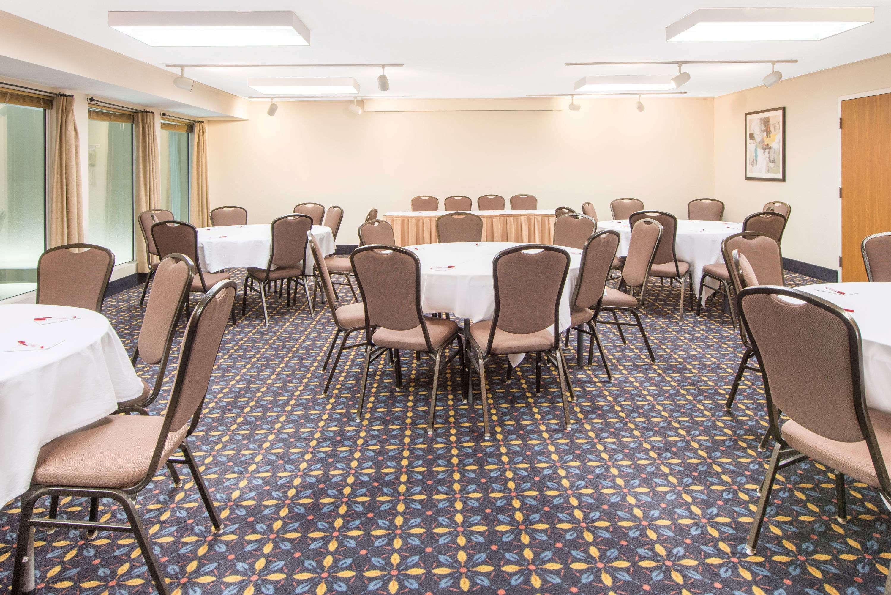 Ramada By Wyndham Springfield North Ξενοδοχείο Εξωτερικό φωτογραφία