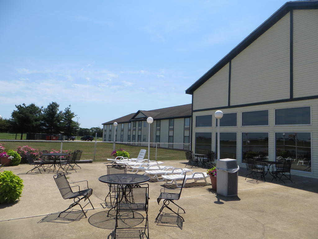Ramada By Wyndham Springfield North Ξενοδοχείο Εξωτερικό φωτογραφία