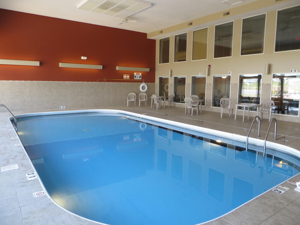 Ramada By Wyndham Springfield North Ξενοδοχείο Εξωτερικό φωτογραφία